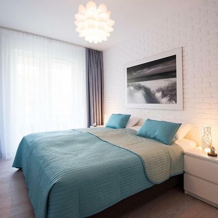 Lato Apartament Solna 11C Z Garazem 科沃布热格 外观 照片